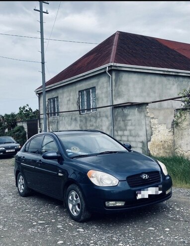 Hyundai Accent-1