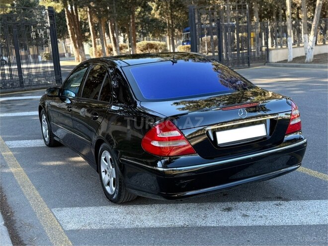 Mercedes E 240-5