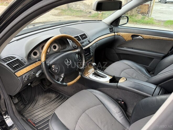 Mercedes E 240-9