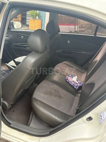Kia Rio-5