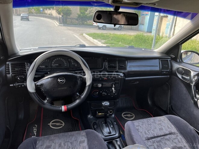 Opel Vectra-14