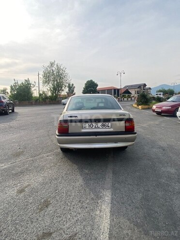 Opel Vectra-5