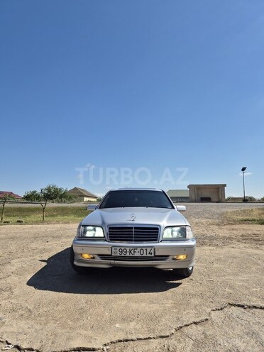 Mercedes C 240-1