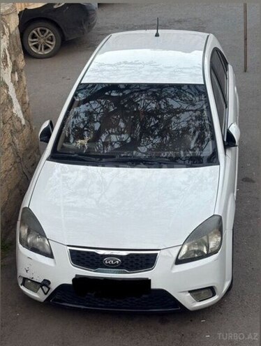 Kia Rio-1