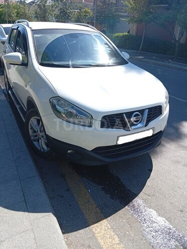 Nissan Qashqai-1