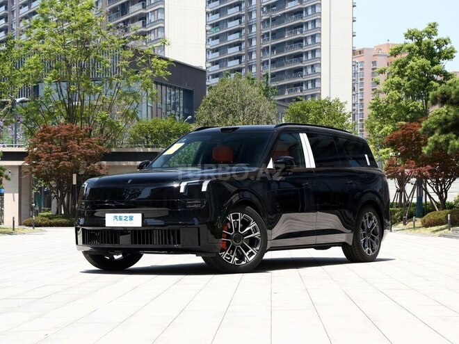 Lynk & Co 900-5