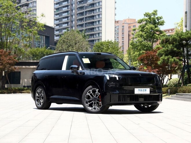 Lynk & Co 900-3