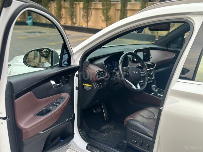 Hyundai Santa Fe-13
