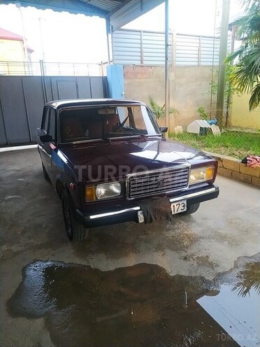 LADA (VAZ) 2107-1