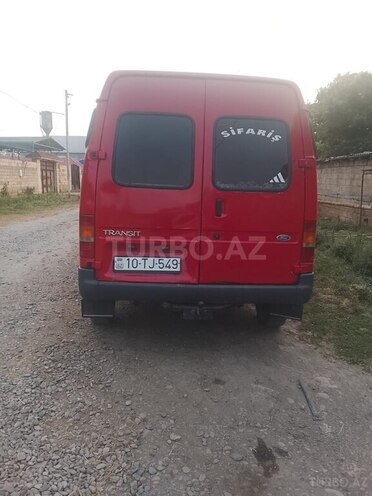 Ford Transit-4