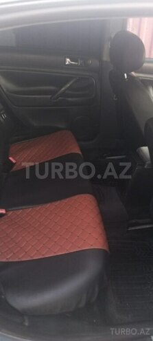 Volkswagen Passat-5
