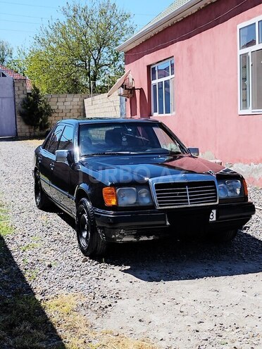 Mercedes 300 D-1