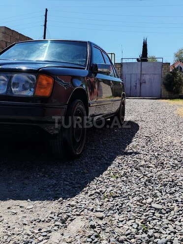 Mercedes 300 D-2