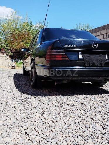 Mercedes 300 D-7
