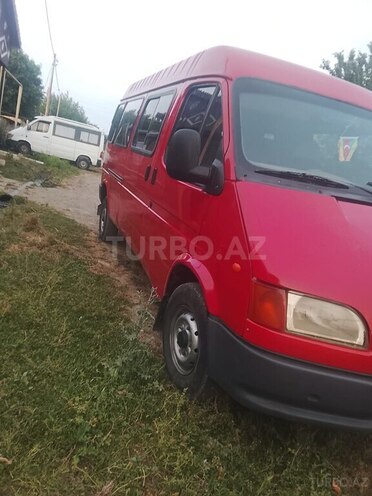 Ford Transit-6