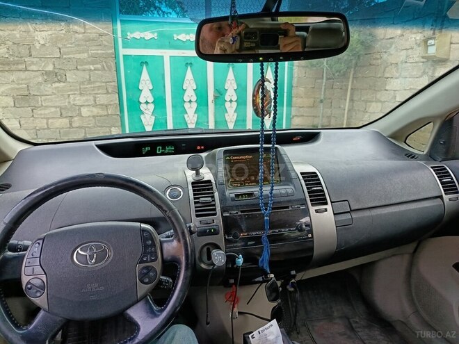 Toyota Prius-3