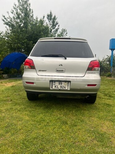Mitsubishi Airtrek-2