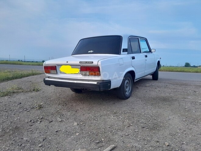 LADA (VAZ) 2107-5