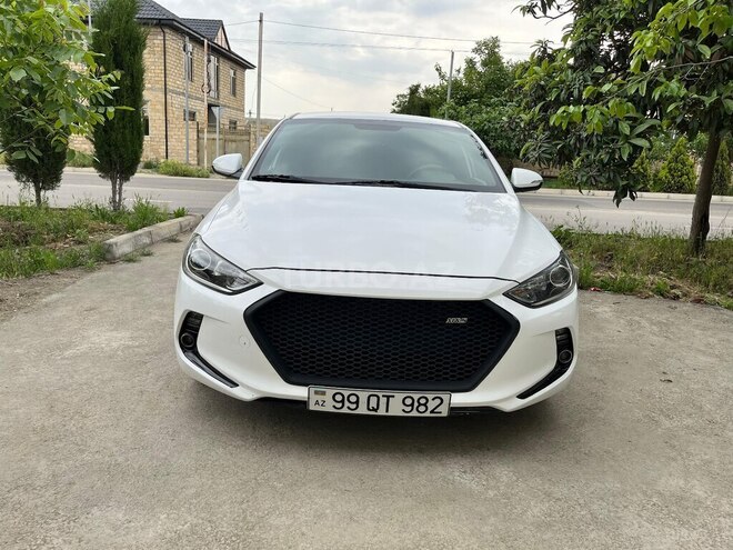 Hyundai Avante-13