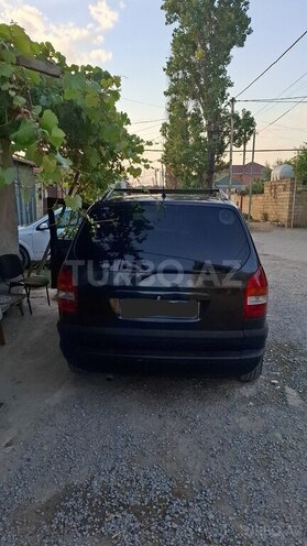 Opel Zafira-2