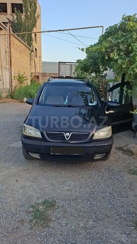 Opel Zafira-1