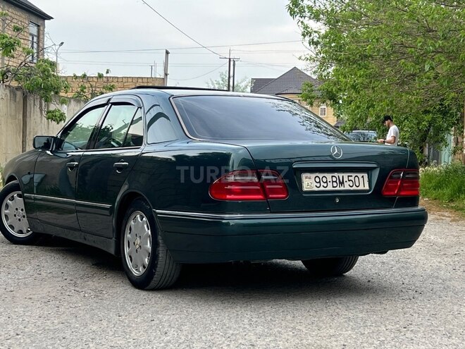Mercedes E 240-14
