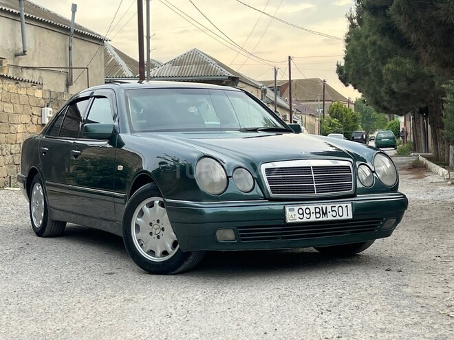 Mercedes E 240-6