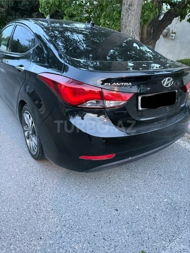 Hyundai Elantra-5
