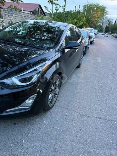 Hyundai Elantra-2