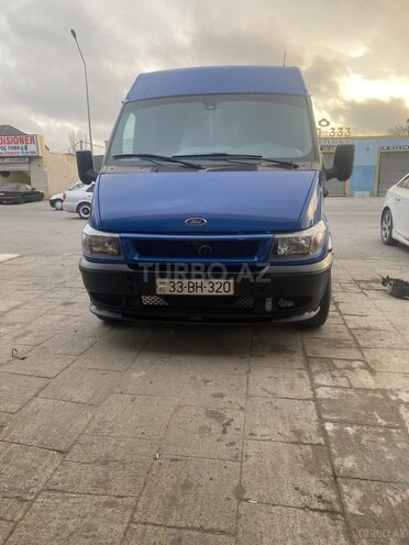 Ford Transit-10