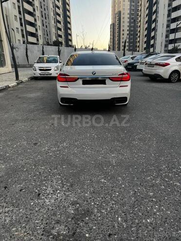 BMW 740-9