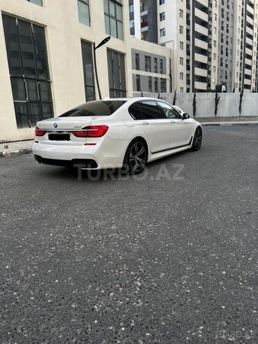 BMW 740-10