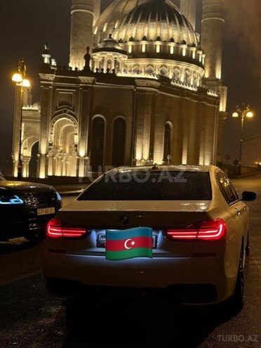 BMW 740-12