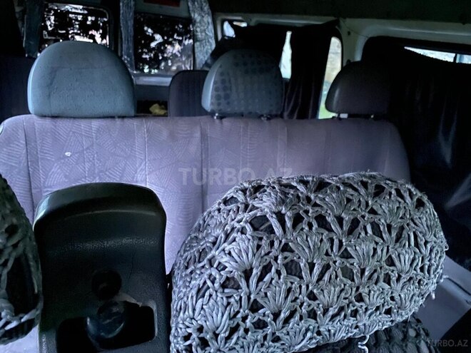 Ford Transit-4