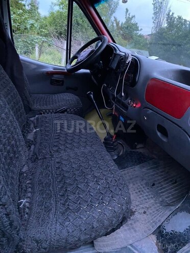 Ford Transit-5