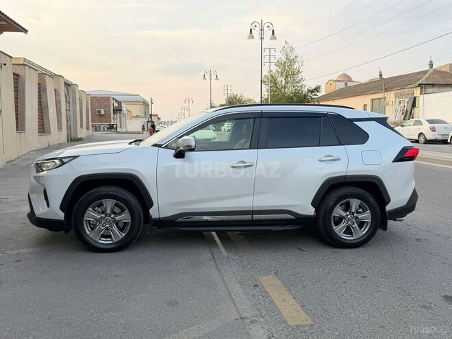 Toyota RAV4-3