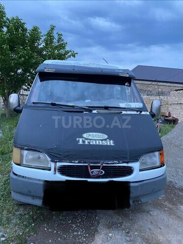 Ford Transit-1