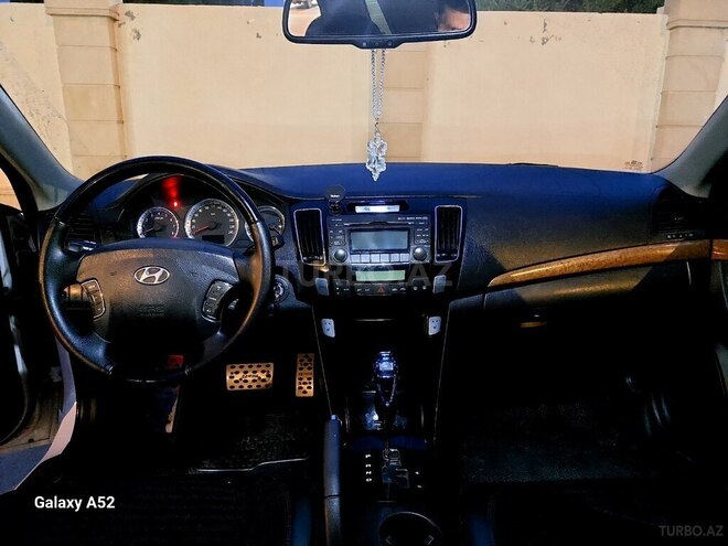 Hyundai Sonata-11