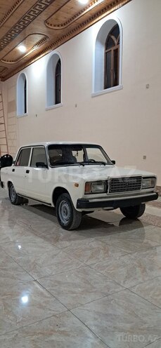 LADA (VAZ) 2107-1
