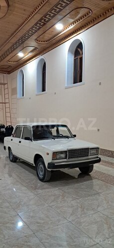 LADA (VAZ) 2107-2