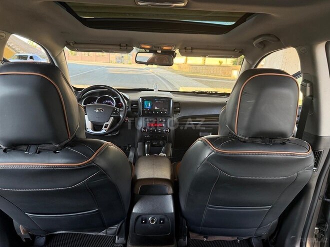 Kia Sorento-16