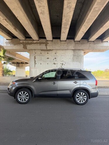 Kia Sorento-12