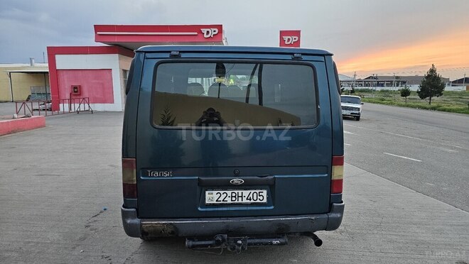 Ford Transit-5