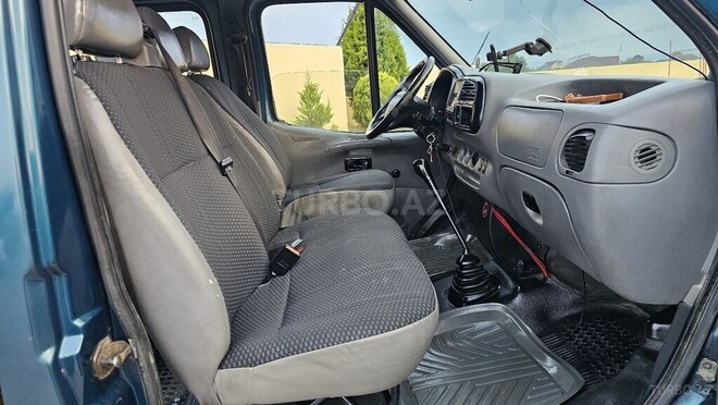 Ford Transit-9