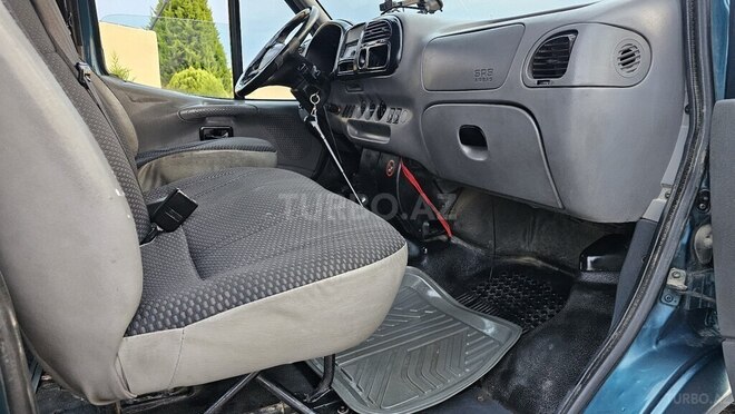 Ford Transit-10