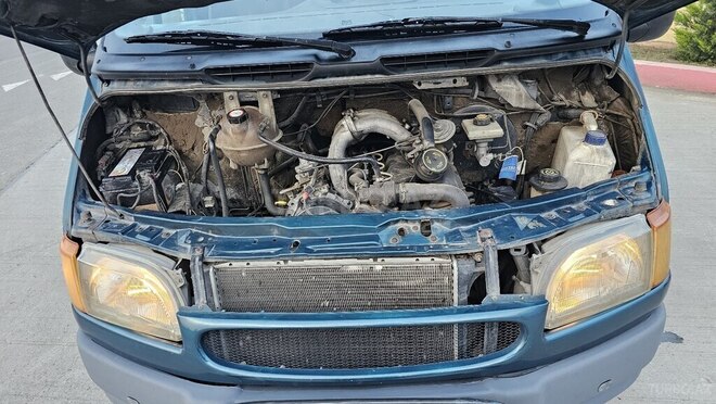 Ford Transit-21