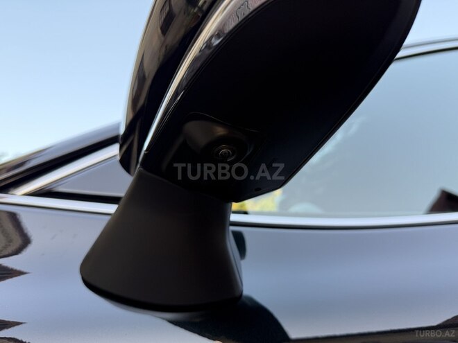 Toyota Camry-15