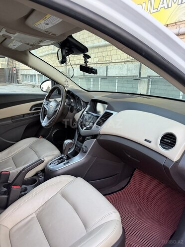 Chevrolet Cruze-9