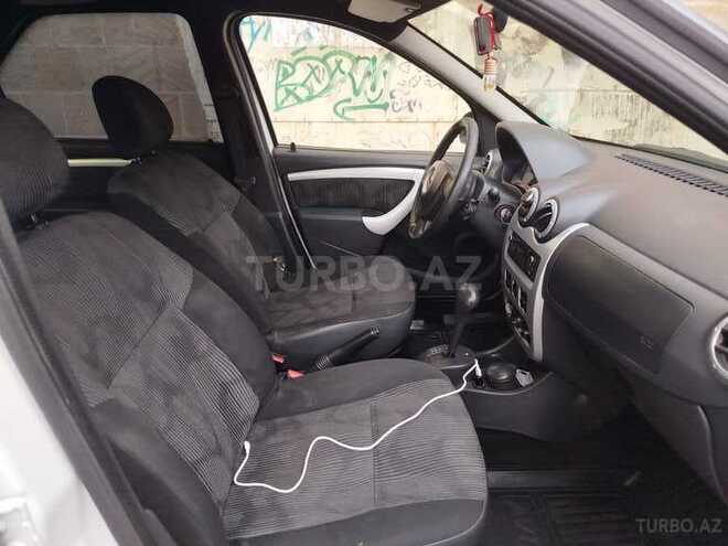 Renault Logan-8
