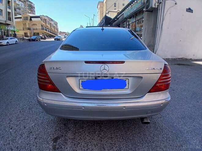 Mercedes E 320-3